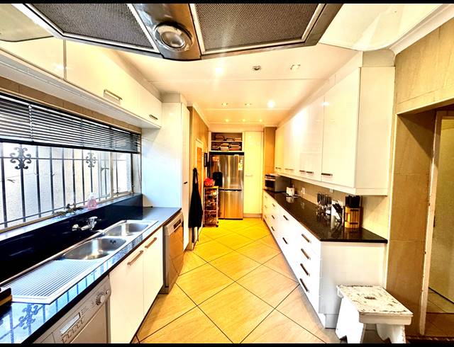 3 BEDROOM HOUSE FOR SALE IN BUURENDAL